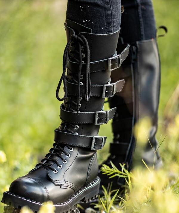 Steel Boots with 20 Eyelets and 4 Buckles Zip